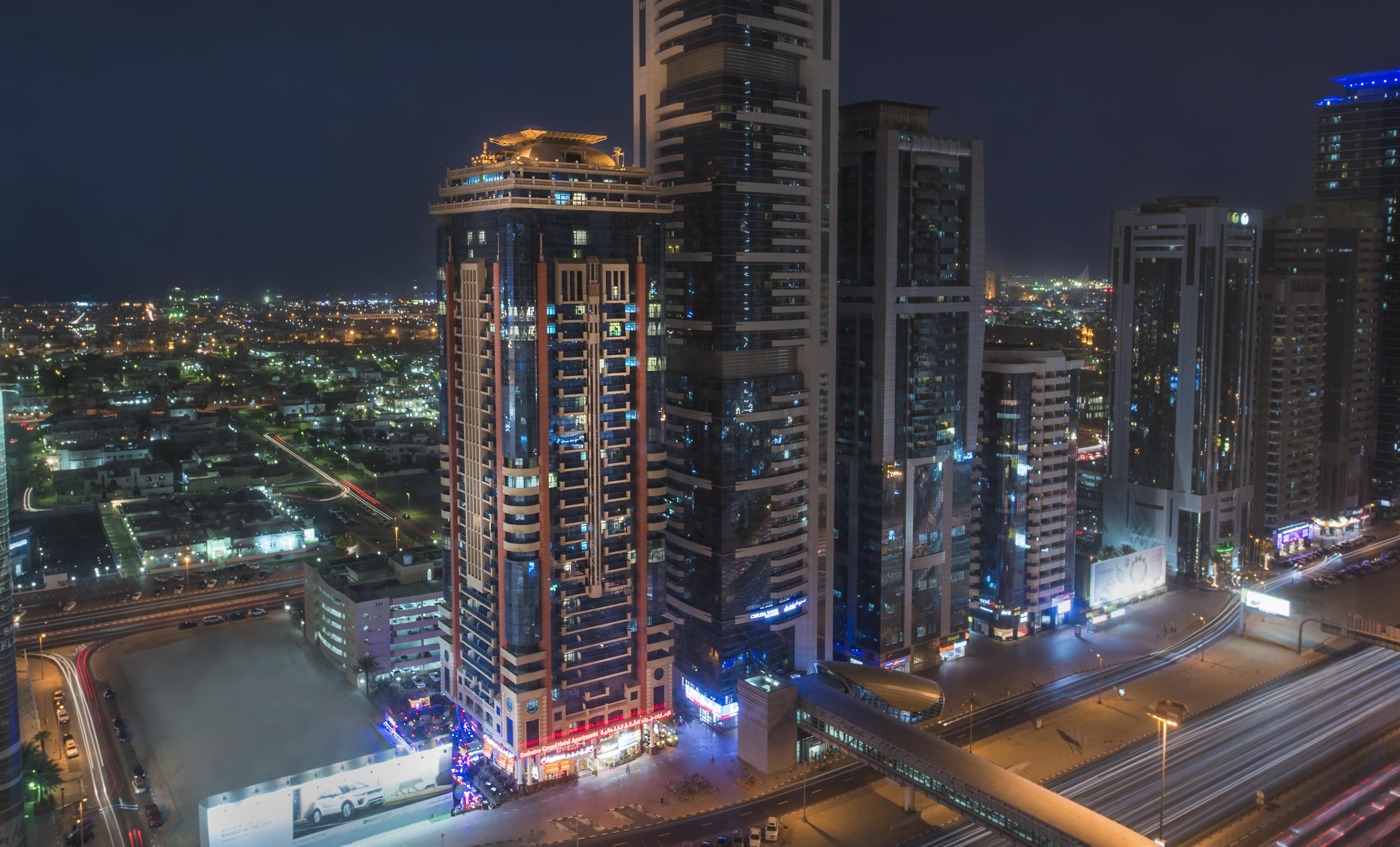 דובאי Sunday Mega Hotel Sheikh Zayed Road Near Difc Formerly Emirates Grand Hotel מראה חיצוני תמונה