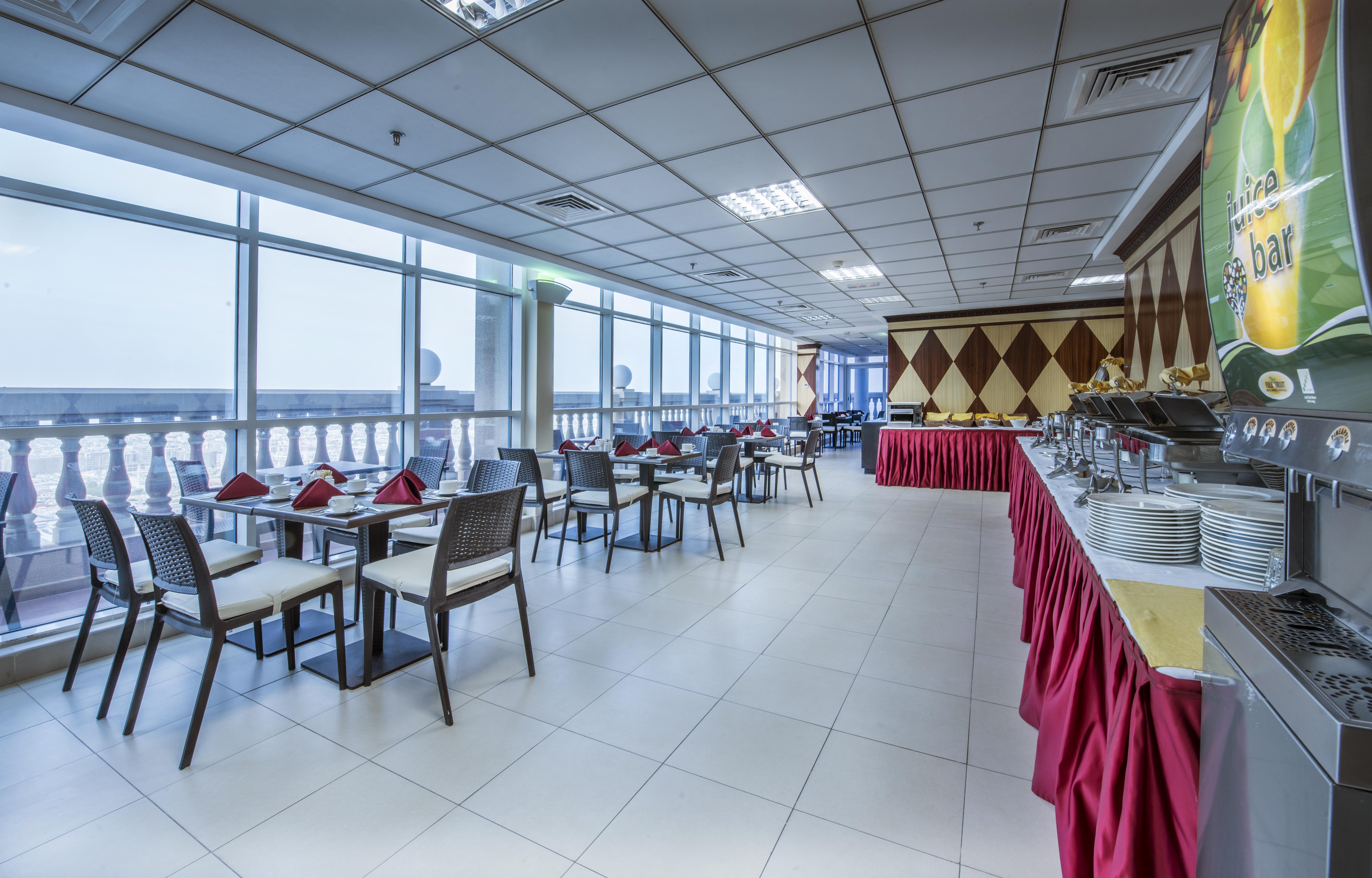 דובאי Sunday Mega Hotel Sheikh Zayed Road Near Difc Formerly Emirates Grand Hotel מראה חיצוני תמונה