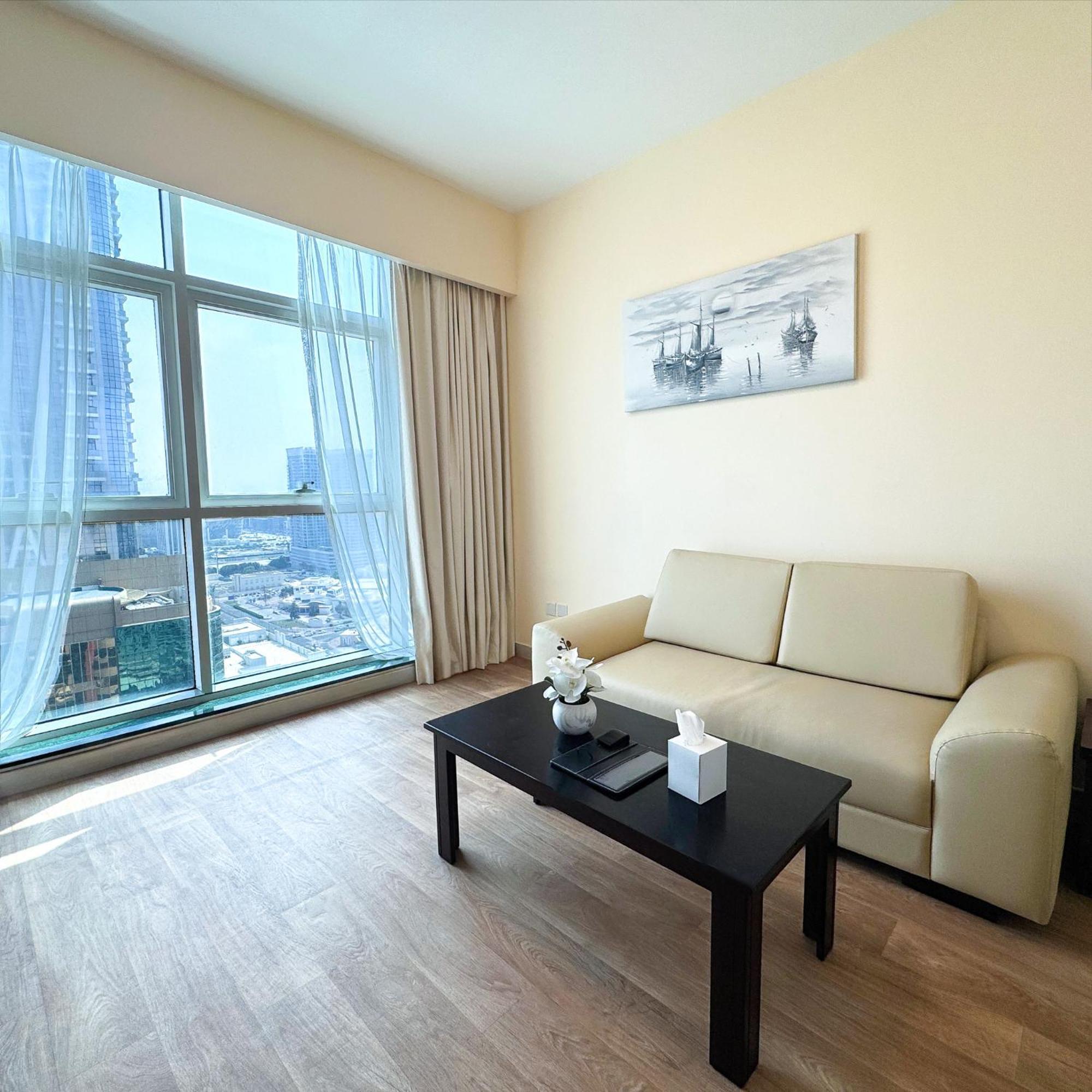 דובאי Sunday Mega Hotel Sheikh Zayed Road Near Difc Formerly Emirates Grand Hotel מראה חיצוני תמונה