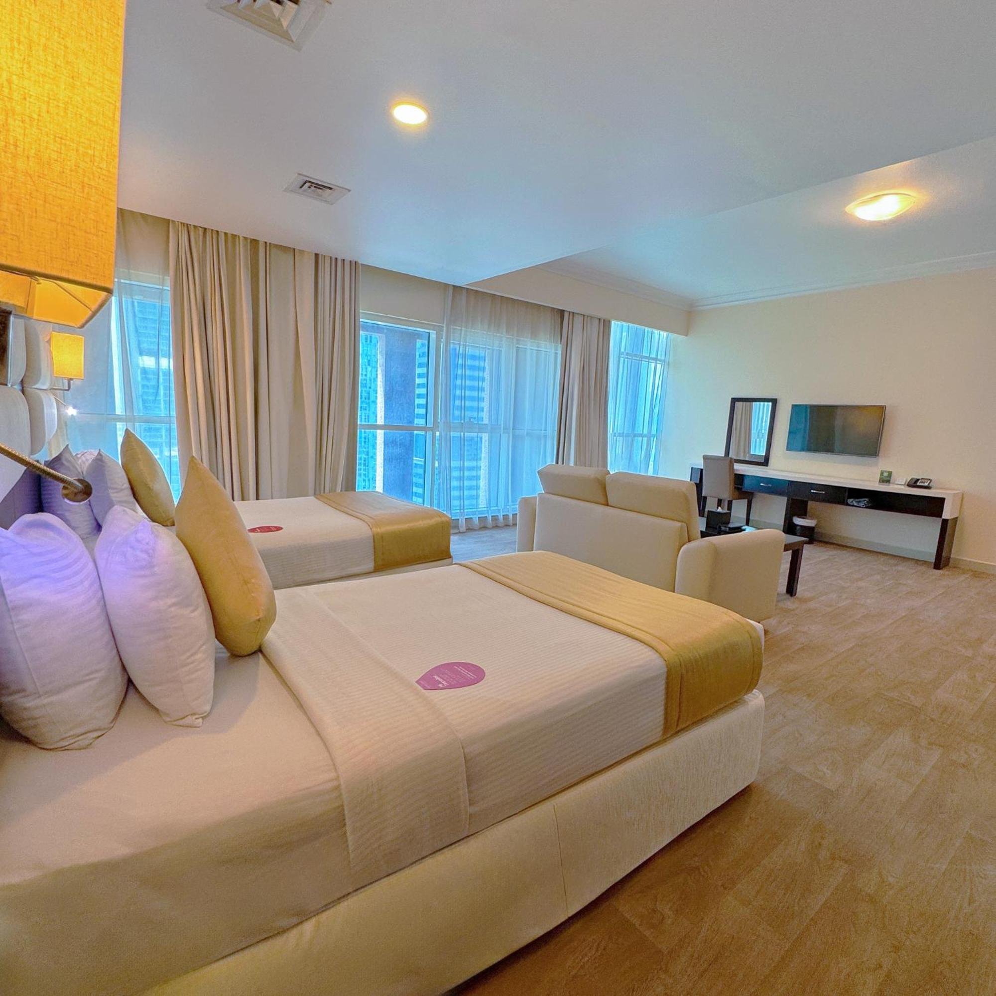 דובאי Sunday Mega Hotel Sheikh Zayed Road Near Difc Formerly Emirates Grand Hotel מראה חיצוני תמונה
