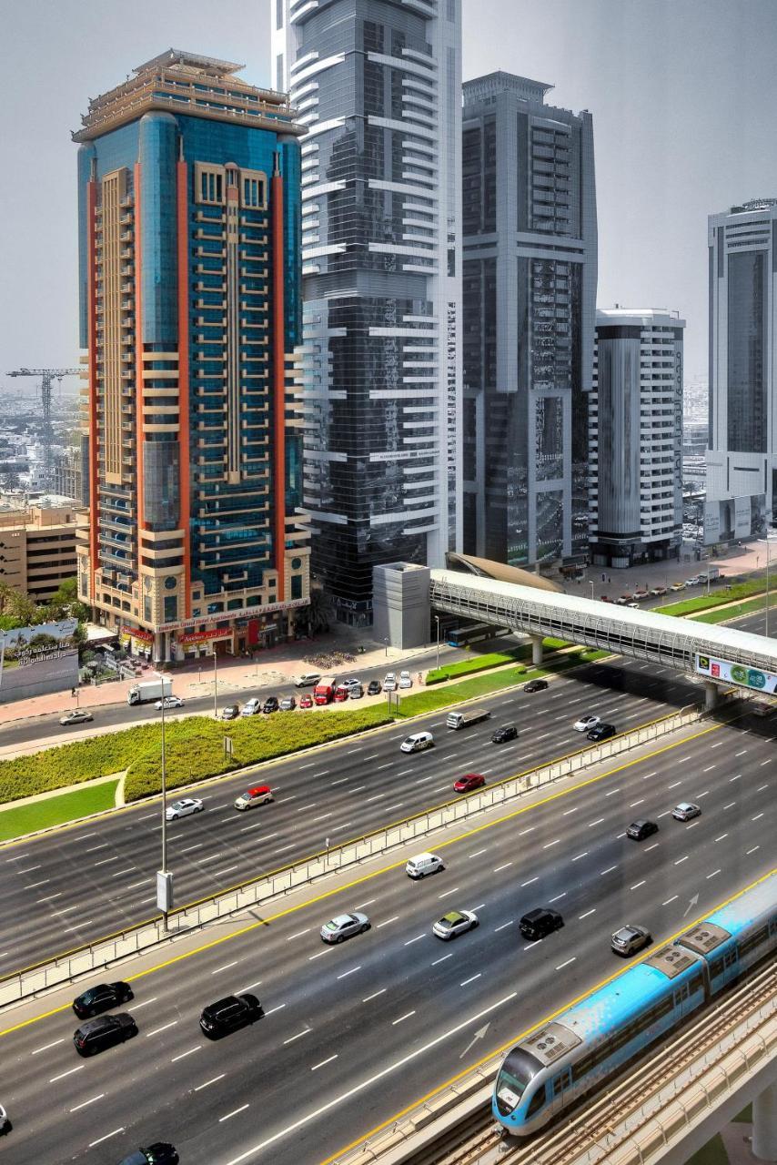 דובאי Sunday Mega Hotel Sheikh Zayed Road Near Difc Formerly Emirates Grand Hotel מראה חיצוני תמונה